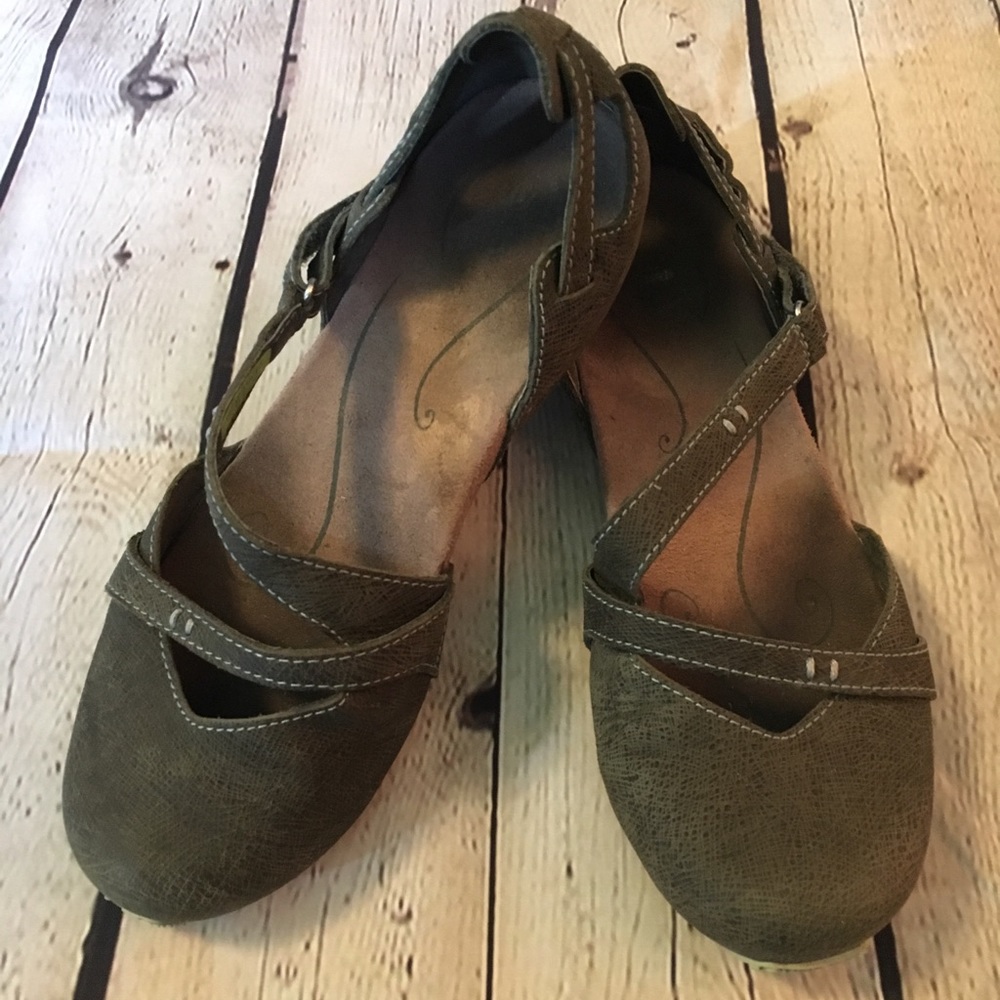 Ahnu Tullia Shoes